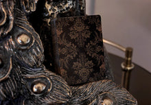 Load image into Gallery viewer, Vittoria Fiore Di Ferro Playing Cards