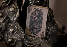 Load image into Gallery viewer, Vittoria Fiore Di Ferro Playing Cards