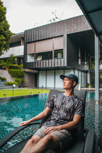 Load image into Gallery viewer, Close Cull T Shirt